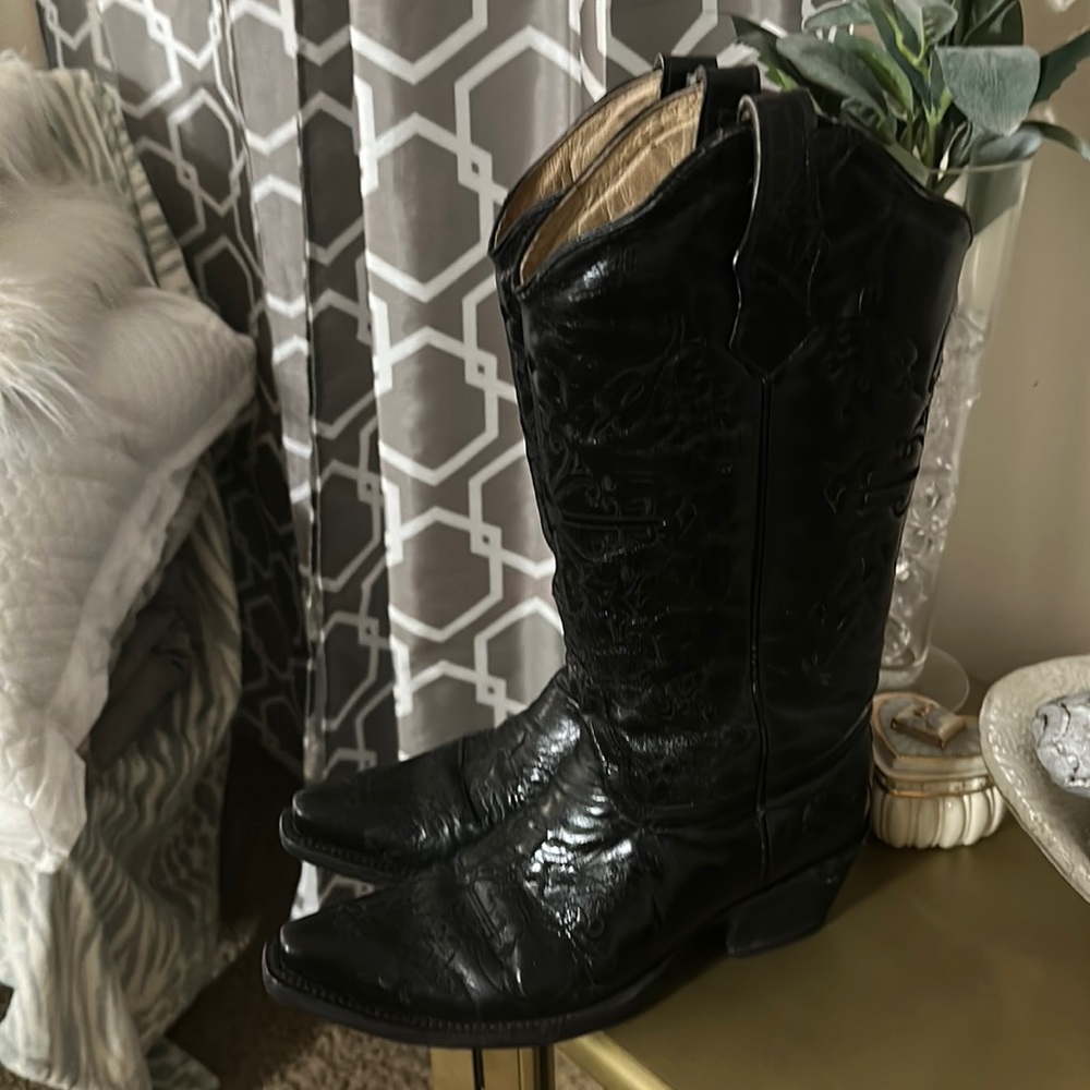 Black Western Boots
